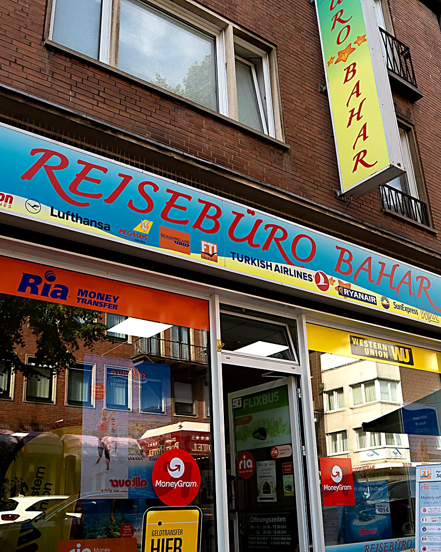 Reisebüro Bahar von der Straße, Josef-Schregel-Straße 17 in Düren